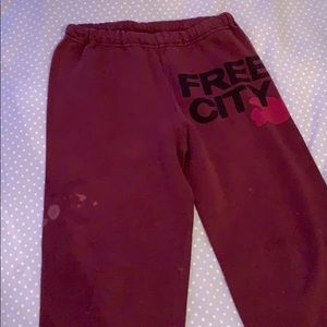Maroon free city sweatpants